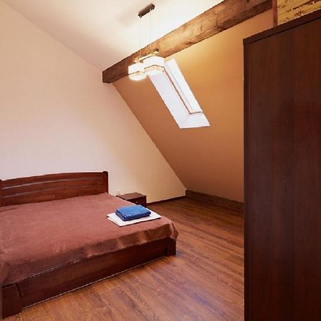 Apartment On Lychakivska Lviv Buitenkant foto