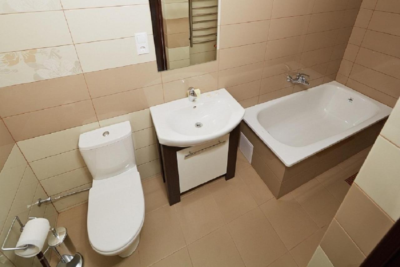 Apartment On Lychakivska Lviv Buitenkant foto