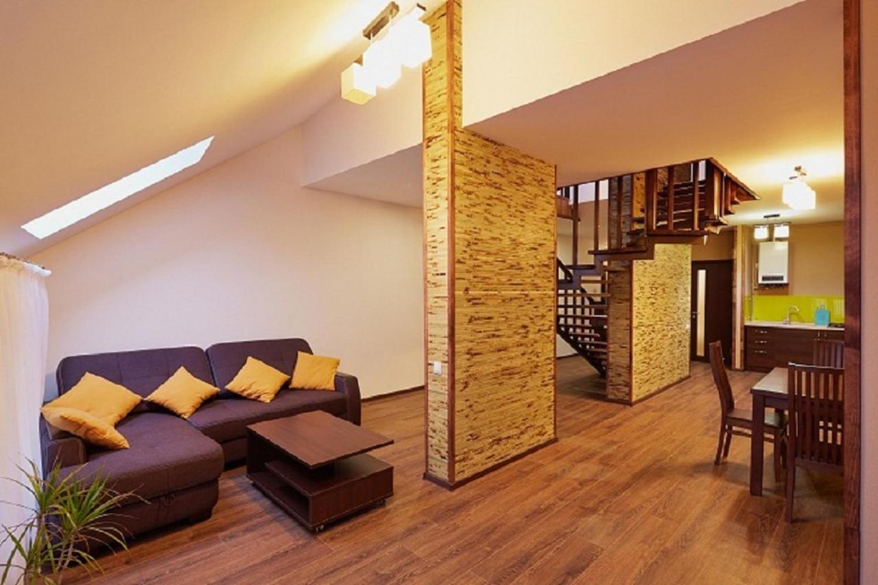 Apartment On Lychakivska Lviv Buitenkant foto