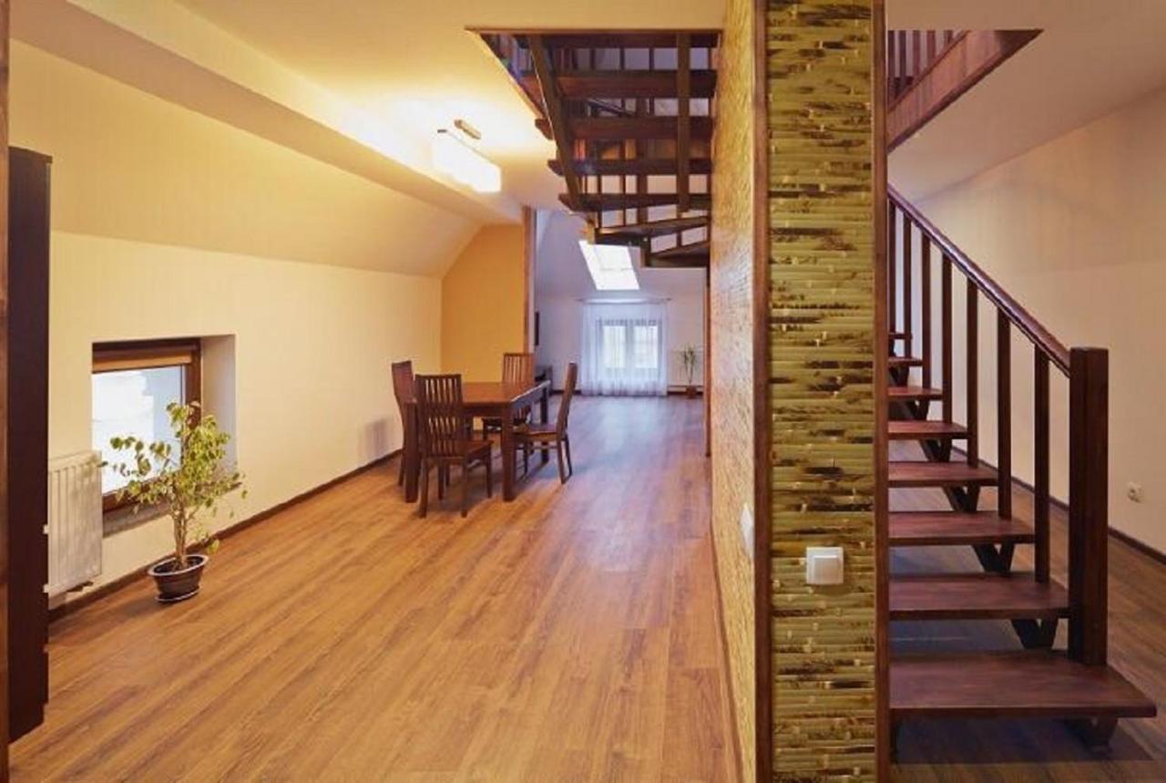 Apartment On Lychakivska Lviv Buitenkant foto